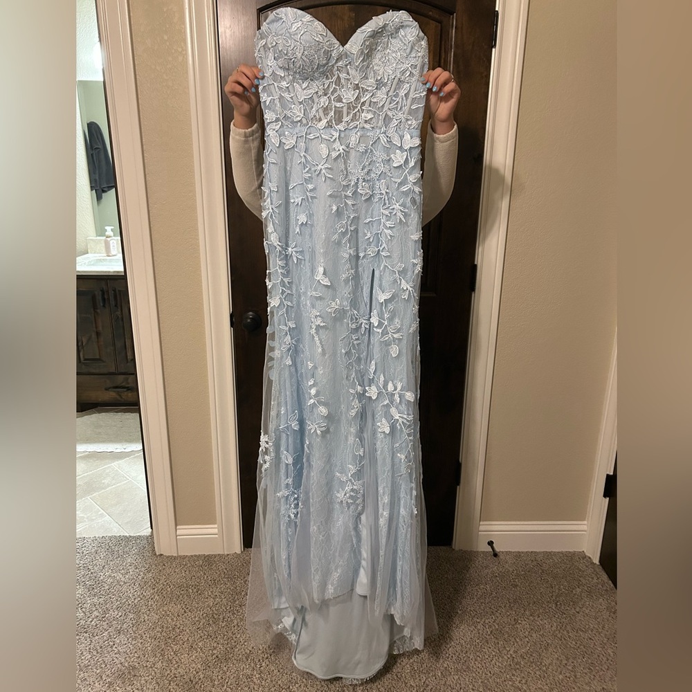 Mock Sherri Hill Baby Blue prom dress, size 0, worn once no imperfections - Picture 4 of 4